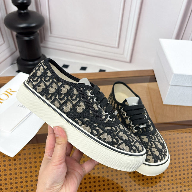 DIOR 26S LOW TOP SNEAKERS 35MM IN BLACK OBLIQUE CANVAS WITH RUBBER SOLE