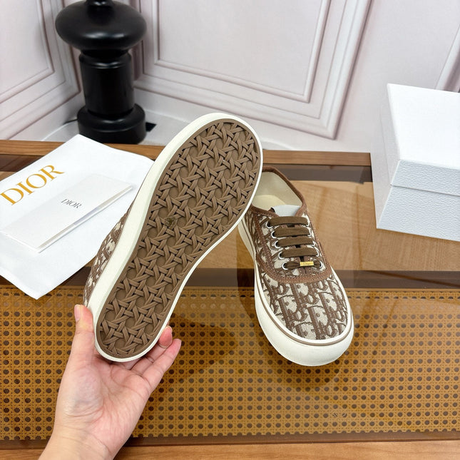 DIOR 26S LOW TOP SNEAKERS IN BROWN OBLIQUE CANVAS WITH RUBBER SOLE