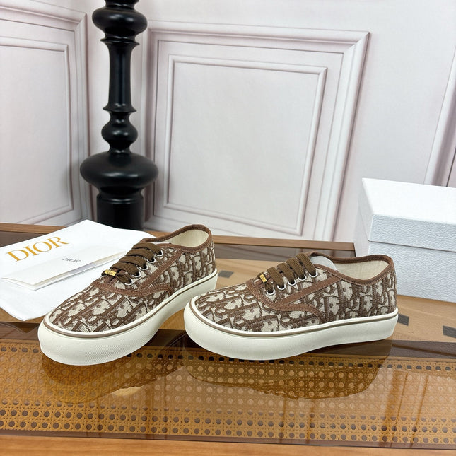 DIOR 26S LOW TOP SNEAKERS IN BROWN OBLIQUE CANVAS WITH RUBBER SOLE