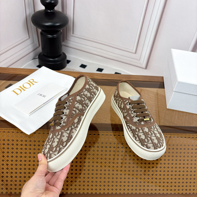 DIOR 26S LOW TOP SNEAKERS IN BROWN OBLIQUE CANVAS WITH RUBBER SOLE