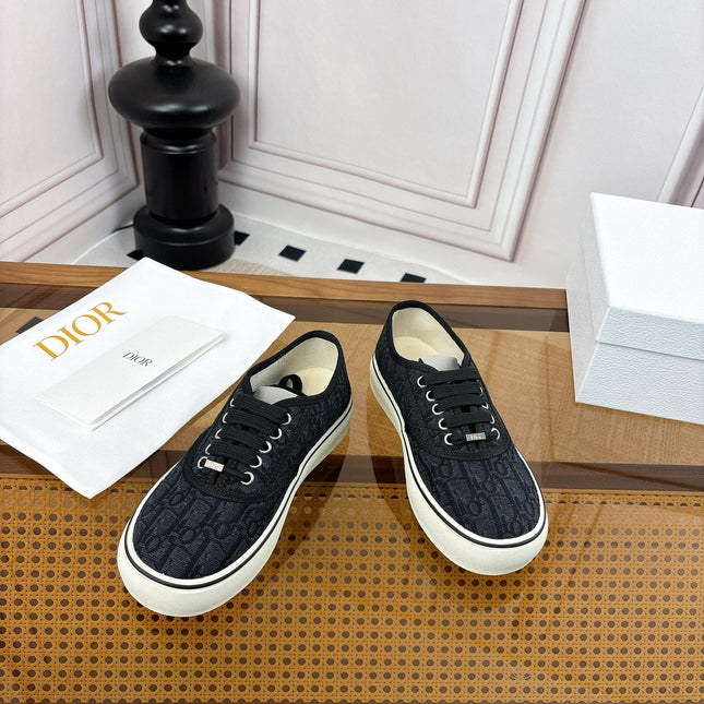 DIOR 26S LOW TOP SNEAKERS IN BLACK OBLIQUE CANVAS WITH RUBBER SOLE