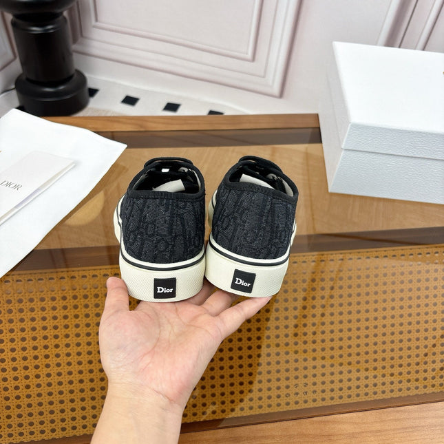 DIOR 26S LOW TOP SNEAKERS IN BLACK OBLIQUE CANVAS WITH RUBBER SOLE