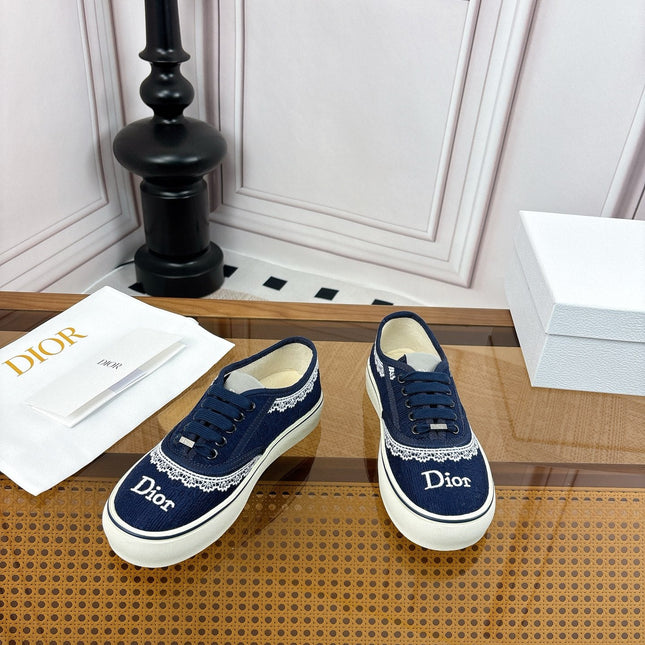 DIOR 26S LOW TOP SNEAKERS IN NAVY BLUE CANVAS WITH WHITE LACE TRIM & LOGO PRINT