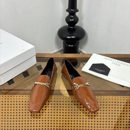 YSL 26S SQUARE-TOE LOAFERS IN BROWN GLOSSY CALFSKIN WITH METAL BAR