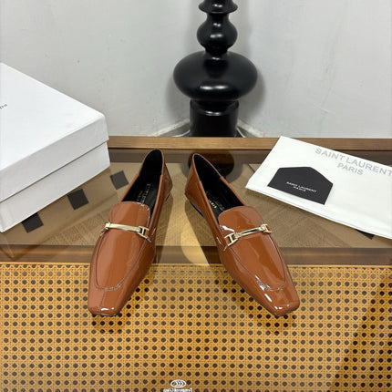 YSL 26S SQUARE-TOE LOAFERS IN BROWN GLOSSY CALFSKIN WITH METAL BAR