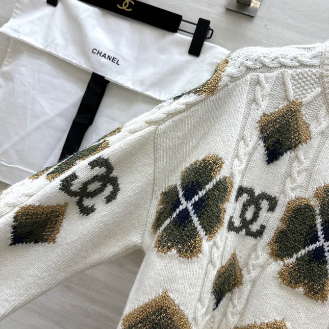 CHANEL 26S SWEATER 674