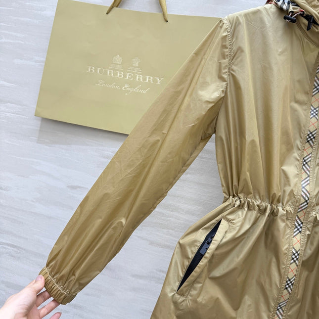 BURBERRY 26S LIGHTWEIGHT JACKET 410