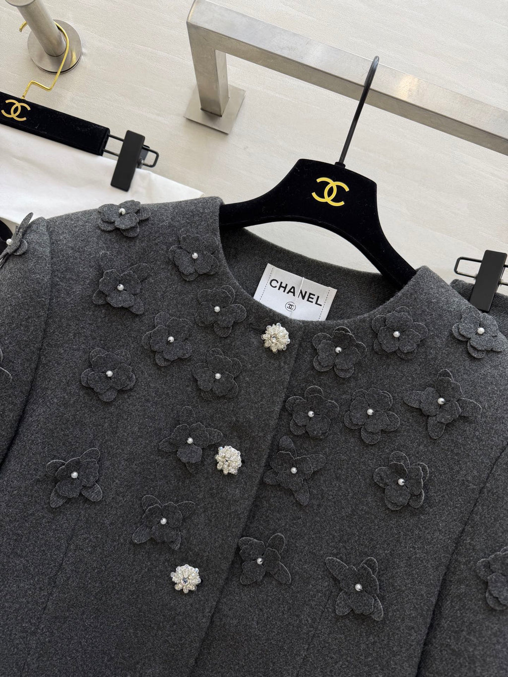 CHANEL 26S WOOL JACKET AND SKIRT SET 870