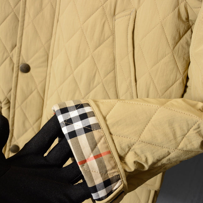 BURBERRY 25S QUILTED JACKET 236
