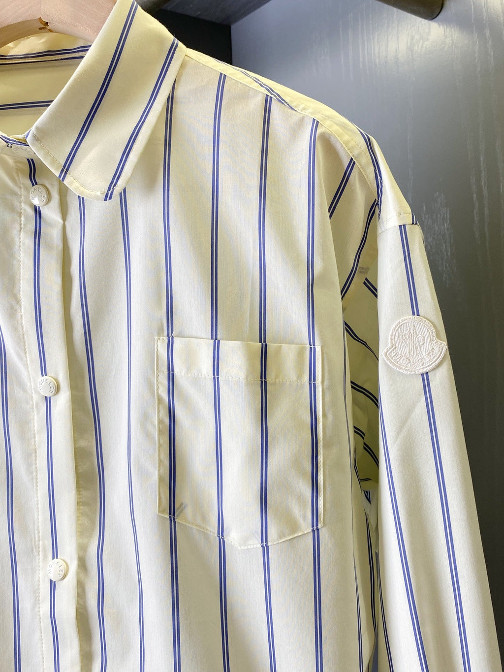 MONCLER 26S STRIPED LONG-SLEEVE SHIRT 679