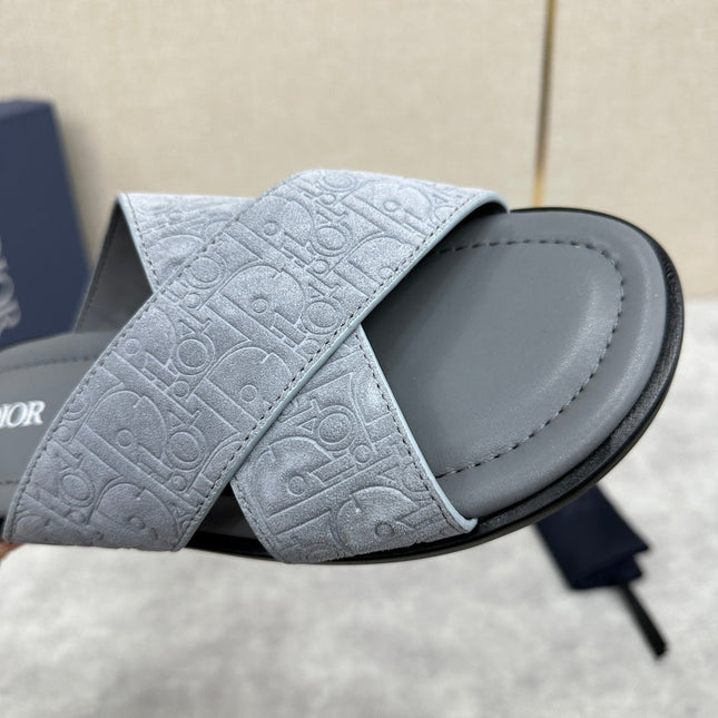 CD ALIAS SANDAL LIGHT GRAY SUEDE