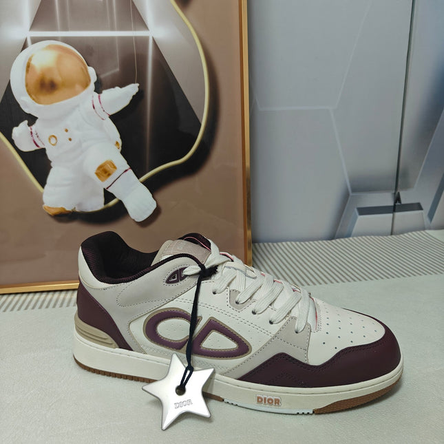 DIOR 26S LOW-TOP SNEAKER IN WHITE AND BURGUNDY RED CALFSKIN STYLE 02