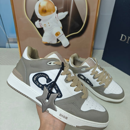DIOR 26S LOW-TOP SNEAKER IN WHITE AND LIGHT OLIVE BROWN CALFSKIN