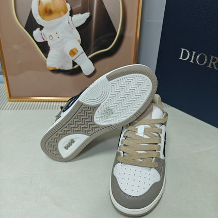 DIOR 26S LOW-TOP SNEAKER IN WHITE AND LIGHT OLIVE BROWN CALFSKIN