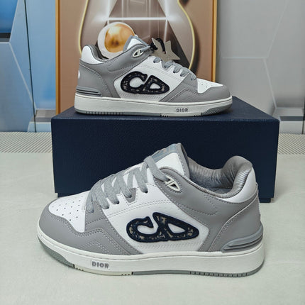DIOR 26S LOW-TOP SNEAKER IN WHITE AND LIGHT GREY CALFSKIN