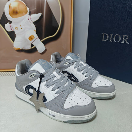 DIOR 26S LOW-TOP SNEAKER IN WHITE AND LIGHT GREY CALFSKIN