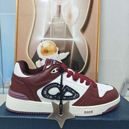 DIOR 26S LOW-TOP SNEAKER IN WHITE AND BURGUNDY RED CALFSKIN