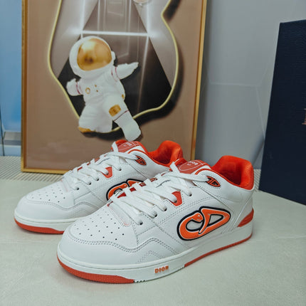 DIOR 26S LOW-TOP SNEAKER IN WHITE AND ORANGE CALFSKIN