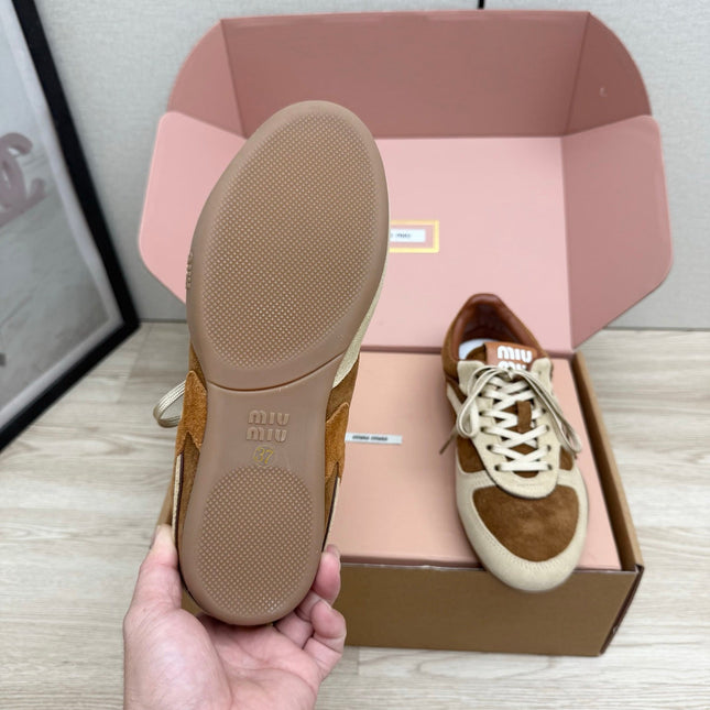 MIUMIU 26S SNEAKERS IN BEIGE MIX BROWN SUEDE
