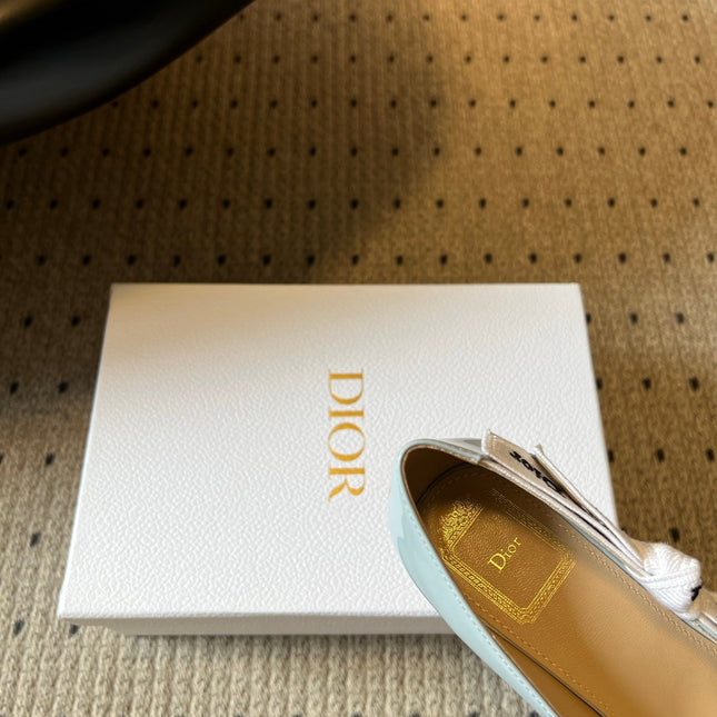 DIOR 26S HIGH HEELS 80 MM IN LIGHT BLUE PATENT CALFSKIN WITH RIBBON BOW