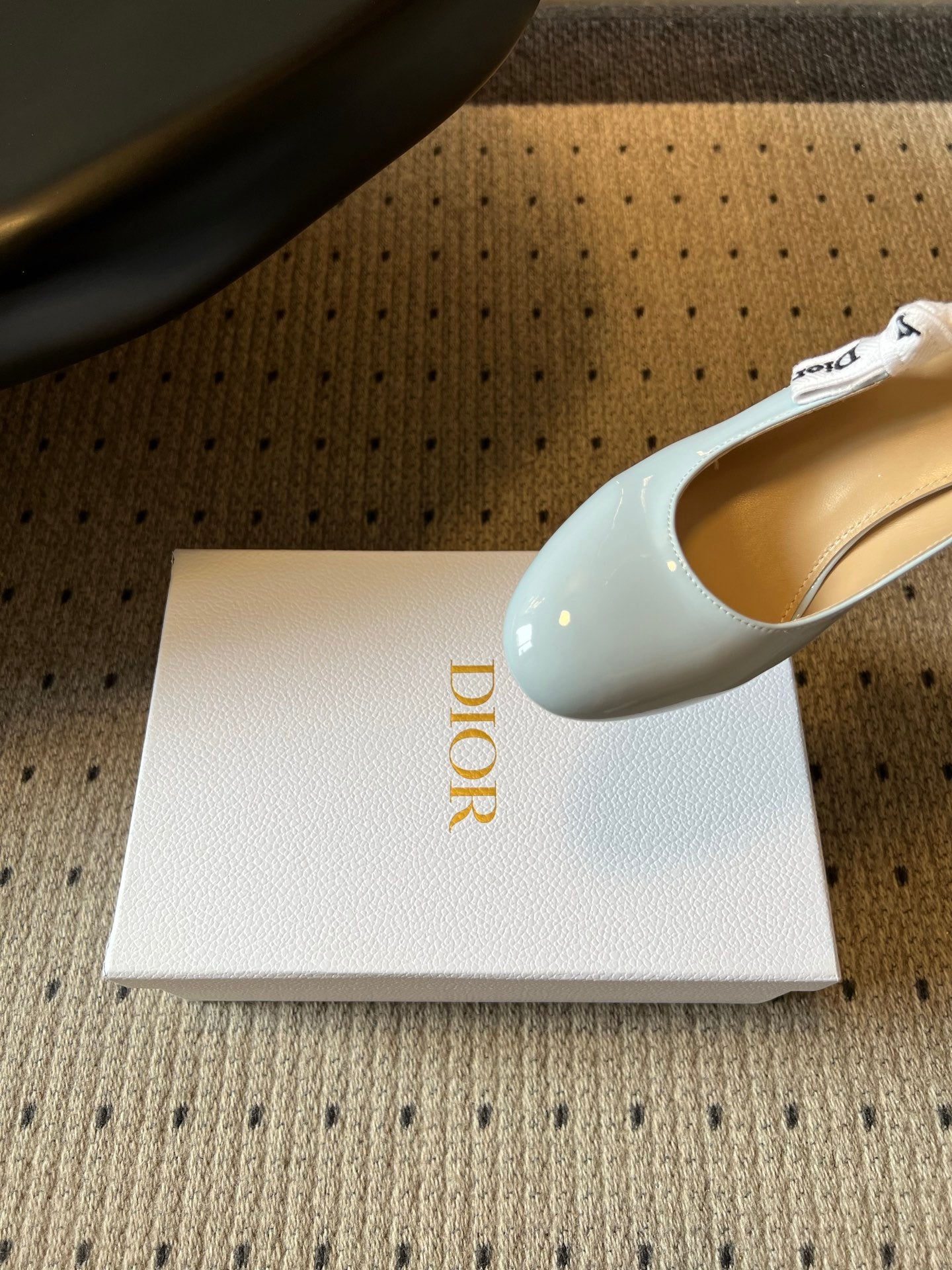 DIOR 26S HIGH HEELS 80 MM IN LIGHT BLUE PATENT CALFSKIN WITH RIBBON BOW