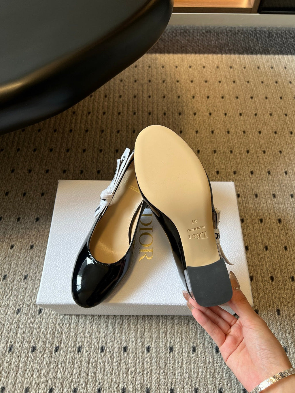 DIOR 26S HIGH HEELS 80 MM IN BLACK PATENT CALFSKIN WITH RIBBON BOW
