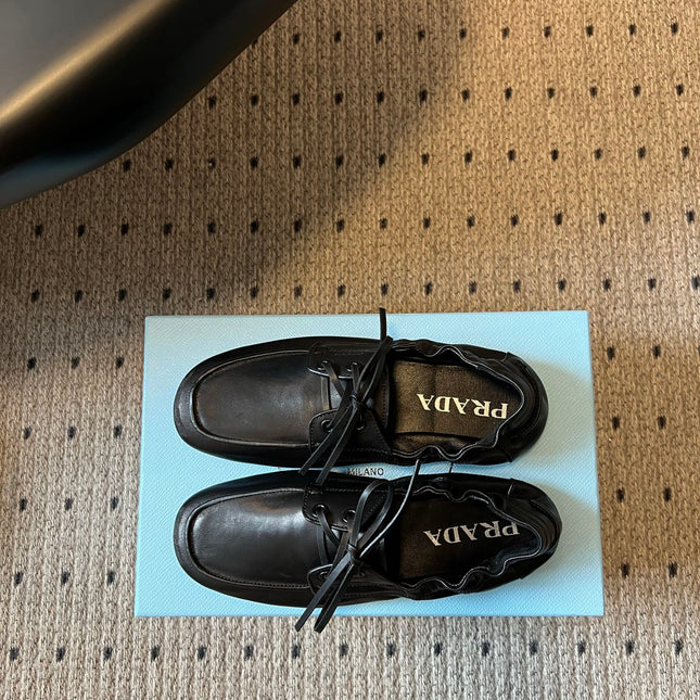 PRADA 26S LACE UP SQUARE TOE LOAFERS IN BLACK CALFSKIN