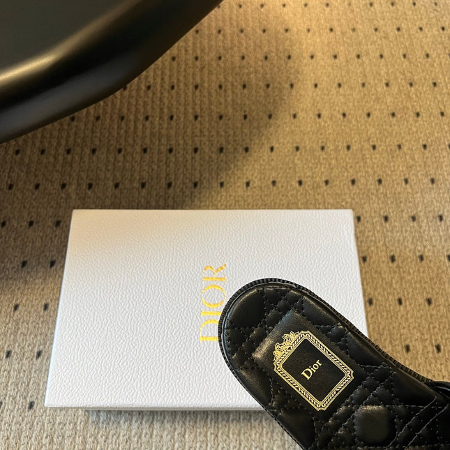 DIOR 26S SLIDES IN BLACK CALFSKIN WITH BOW
