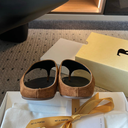 THE ROW 26S THONG SANDALS IN CARAMEL BROWN SUEDE