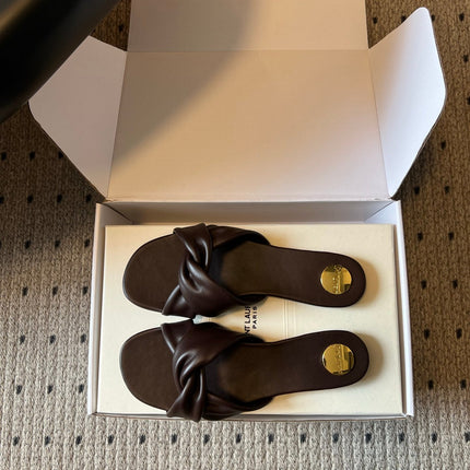 YSL 26S TWISTED-STRAP FLAT SANDALS IN DARK BROWN LAMBSKIN