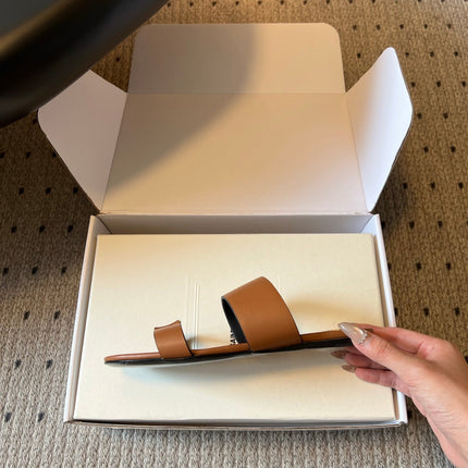 YSL 26S TWO-STRAP SANDALS IN BROWN LAMBSKIN