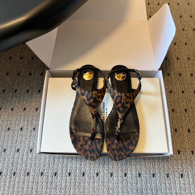 YSL 26S WIDE-STRAP THONG SANDALS IN LEOPARD PRINT FABRIC