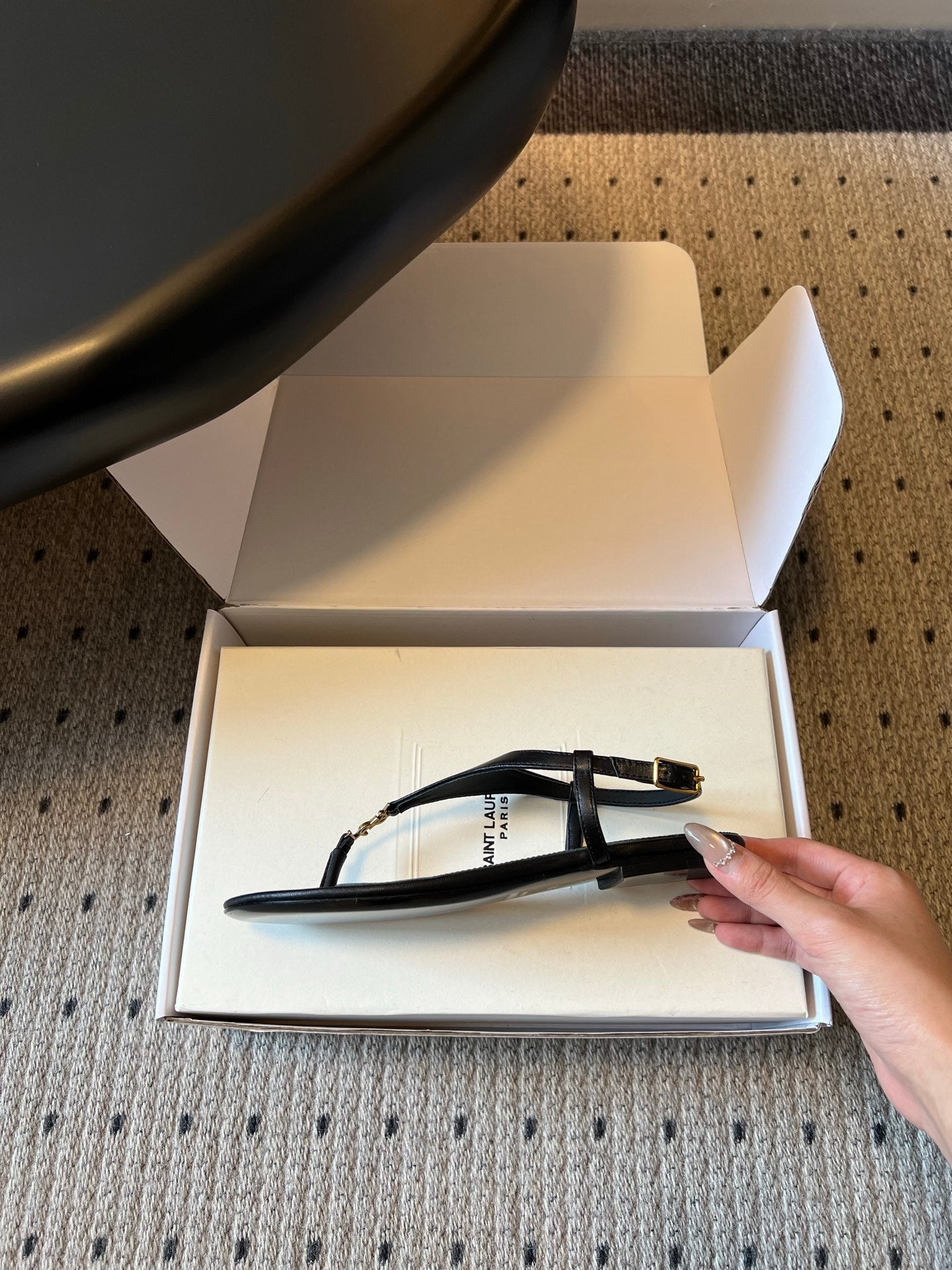 YSL 26S WIDE-STRAP THONG SANDALS IN BLACK CALFSKIN