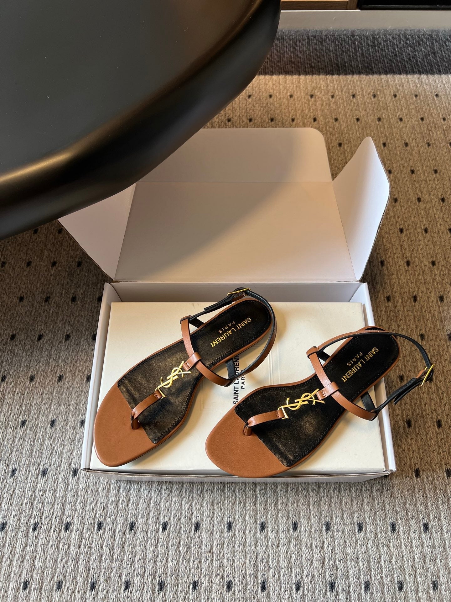 YSL 26S THONG SANDALS IN BROWN CALFSKIN WITH GOLD HARDWARE