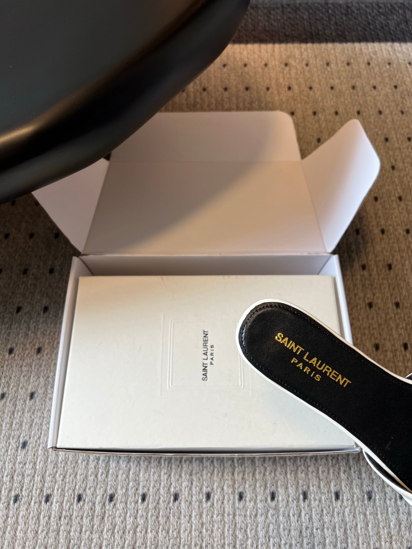 YSL 26S BABYLONE FLAT MULES IN WHITE LAMBSKIN