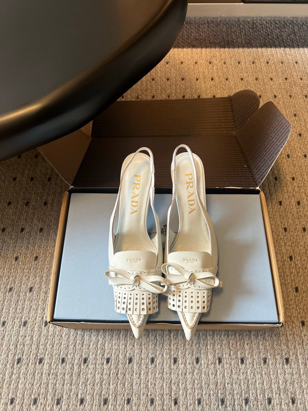 PRADA 26S POINTED TOE FRINGE BOW SLINGBACK PUMPS 85MM IN IVORY WHITE CALFSKIN