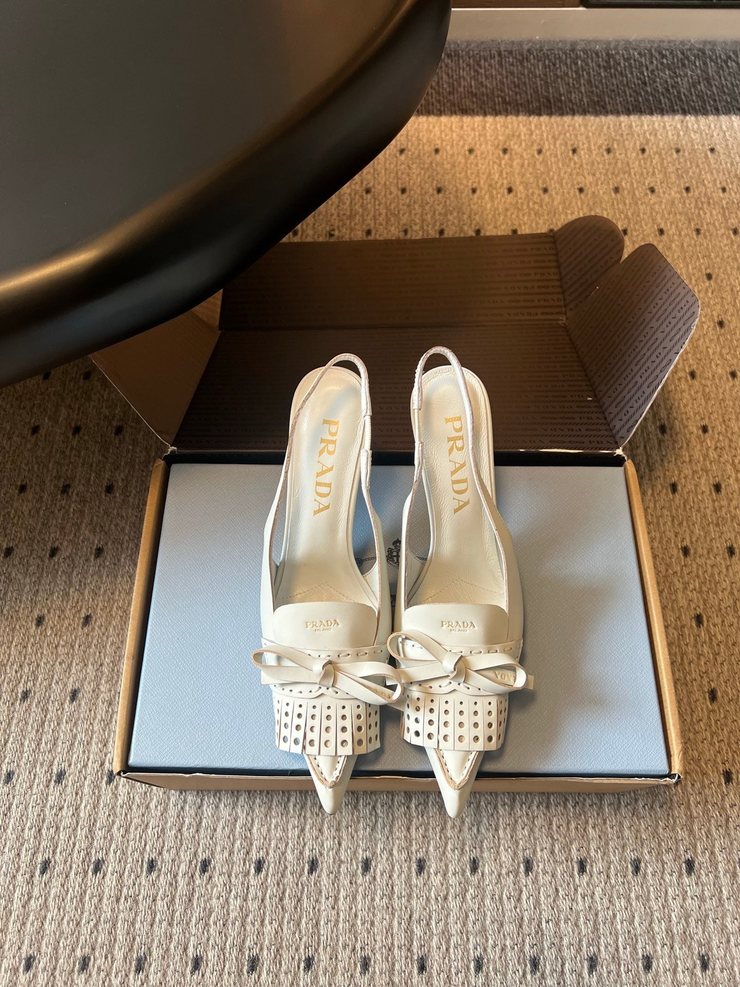 PRADA 26S POINTED TOE FRINGE BOW SLINGBACK PUMPS 85MM IN IVORY WHITE CALFSKIN