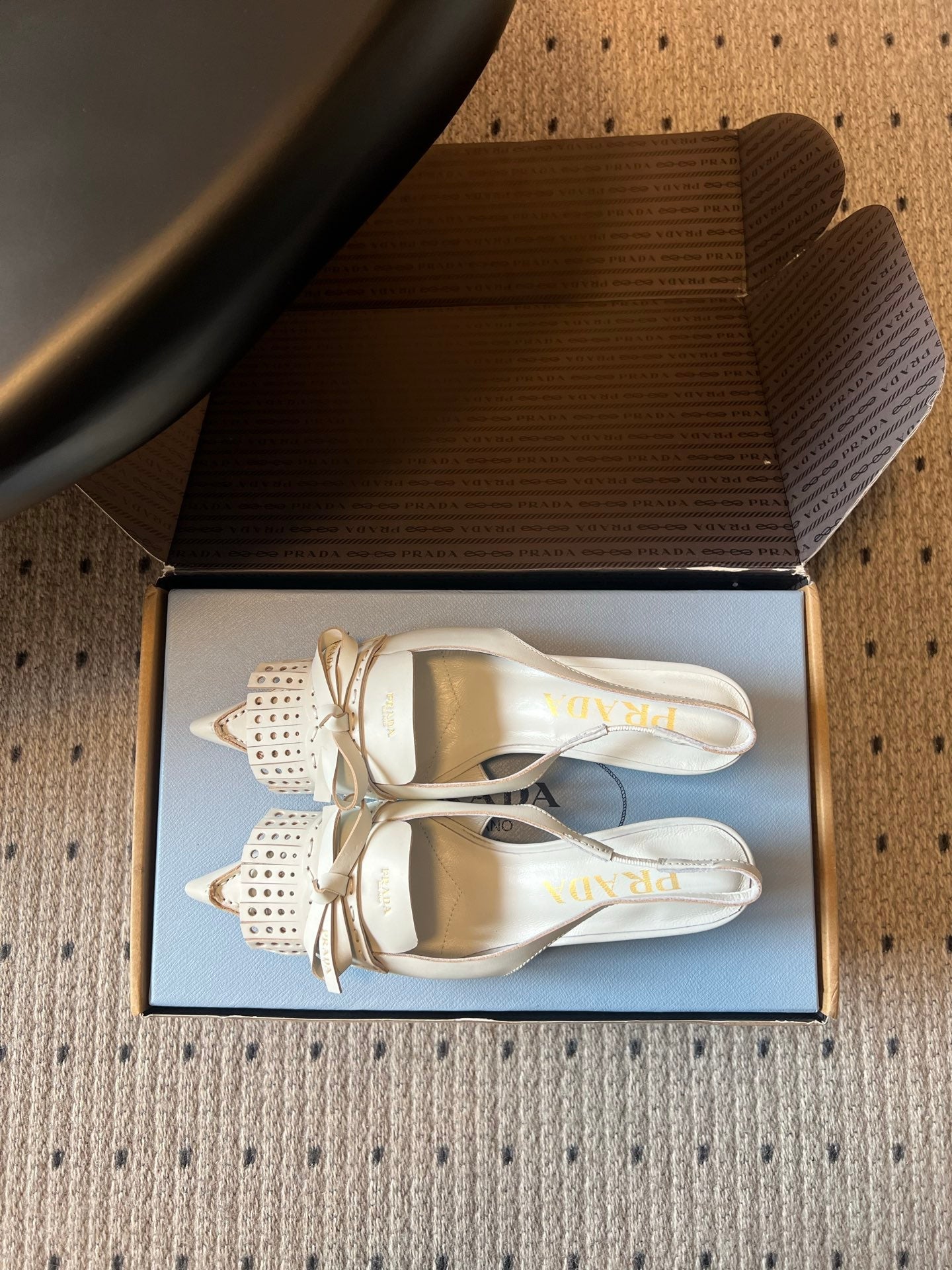 PRADA 26S POINTED TOE FRINGE BOW SLINGBACK PUMPS 55MM IN IVORY WHITE CALFSKIN