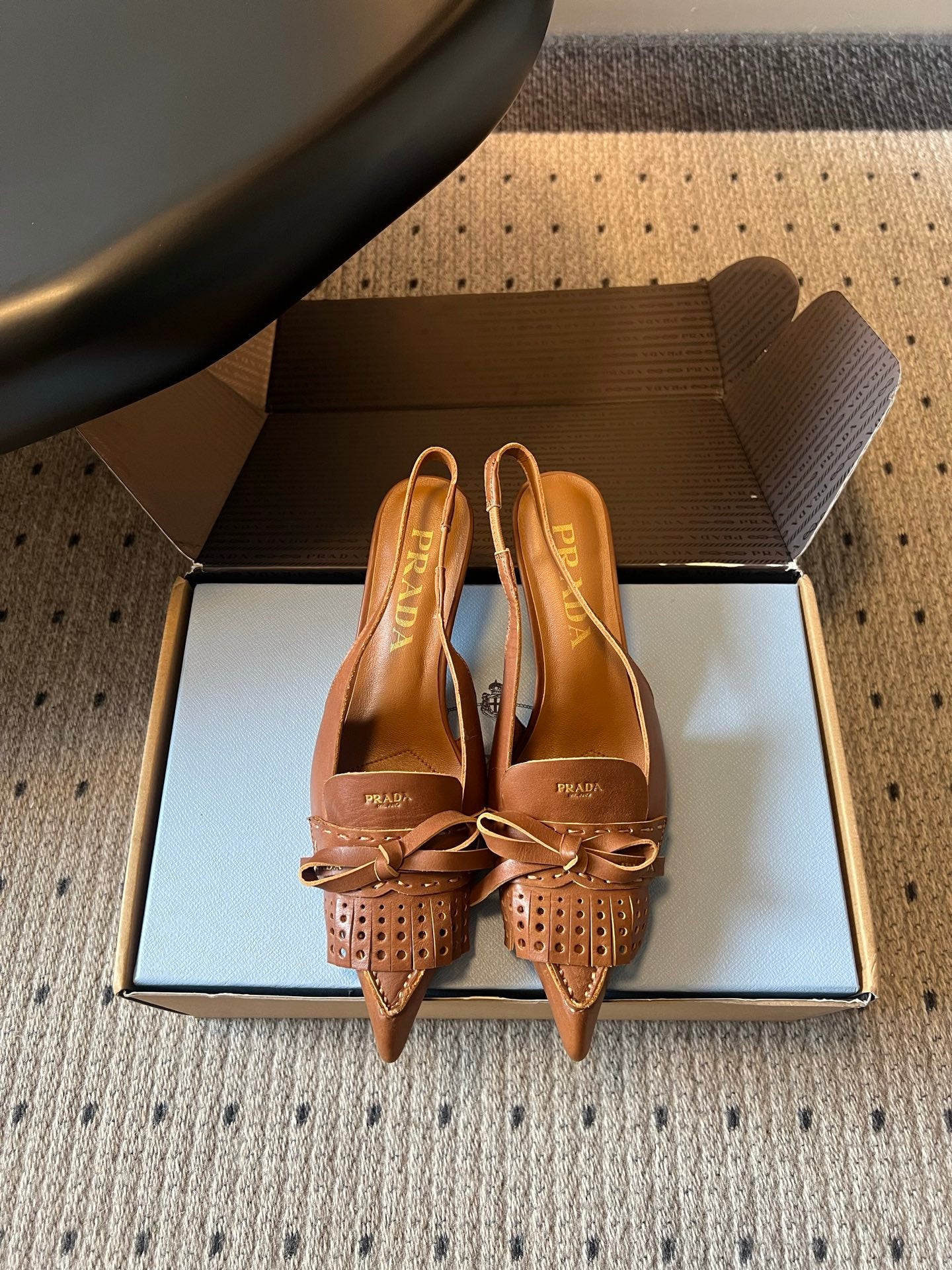PRADA 26S POINTED TOE FRINGE BOW SLINGBACK PUMPS 55MM IN CARAMEL BROWN CALFSKIN