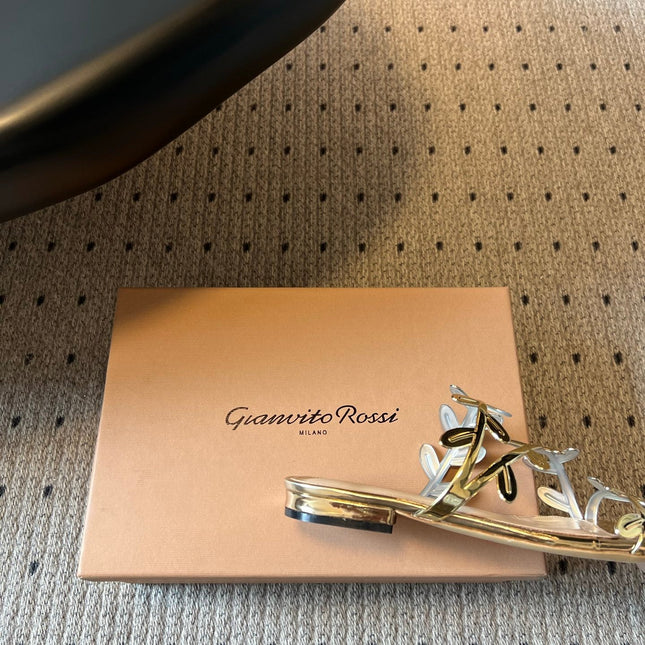 GIANVITO ROSSI 26S SANDALS IN GOLD LAMBSKIN