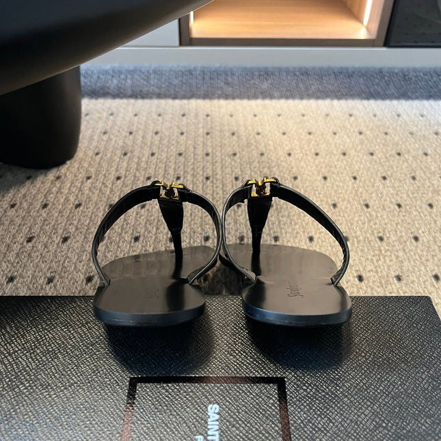 YSL 26S THONG SANDALS IN BLACK SHINY CALFSKIN