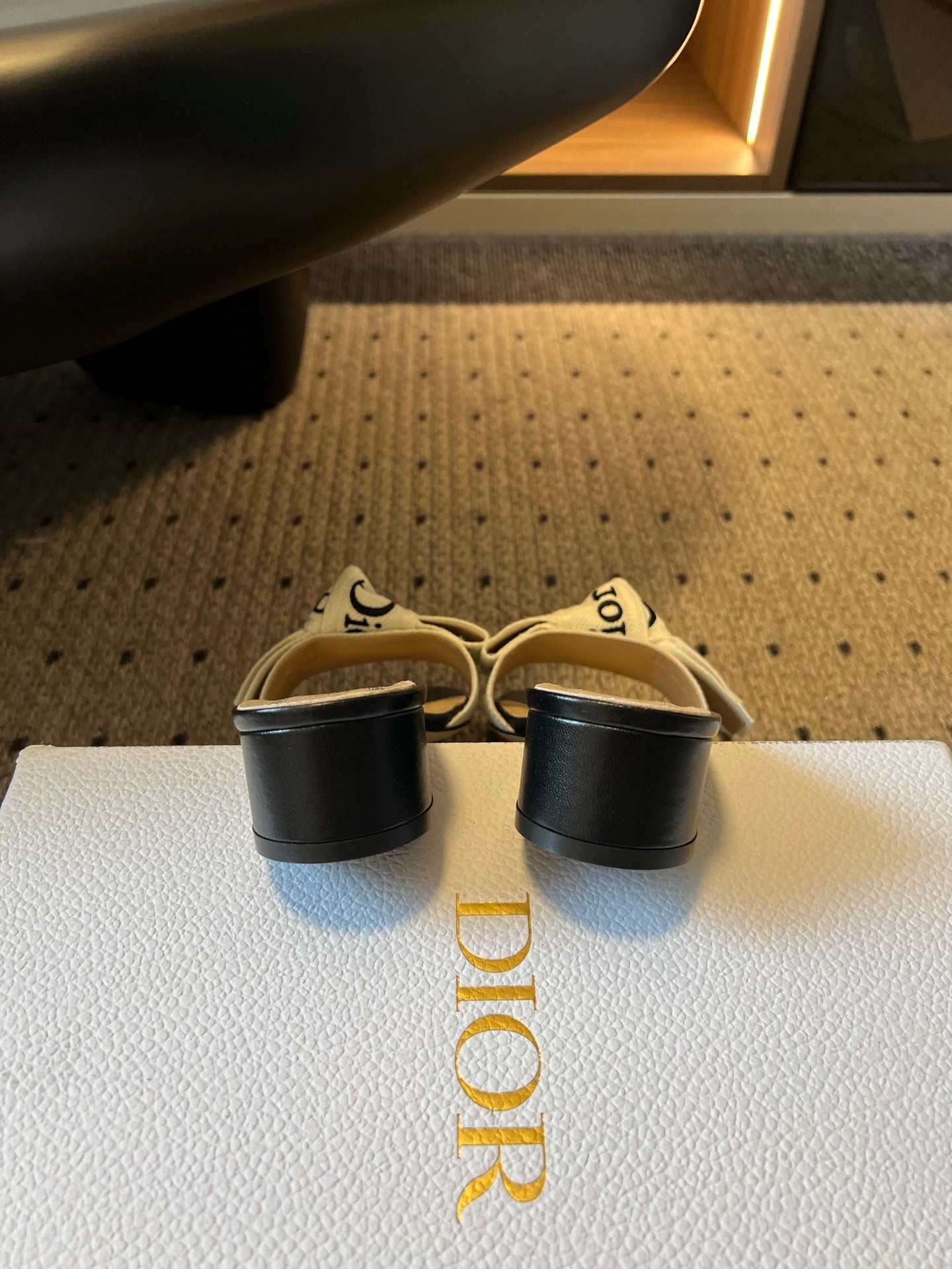 DIOR 26S HIGH-HEEL SANDALS 40 MM IN WHITE FABRIC AND  BLACK LAMBSKIN
