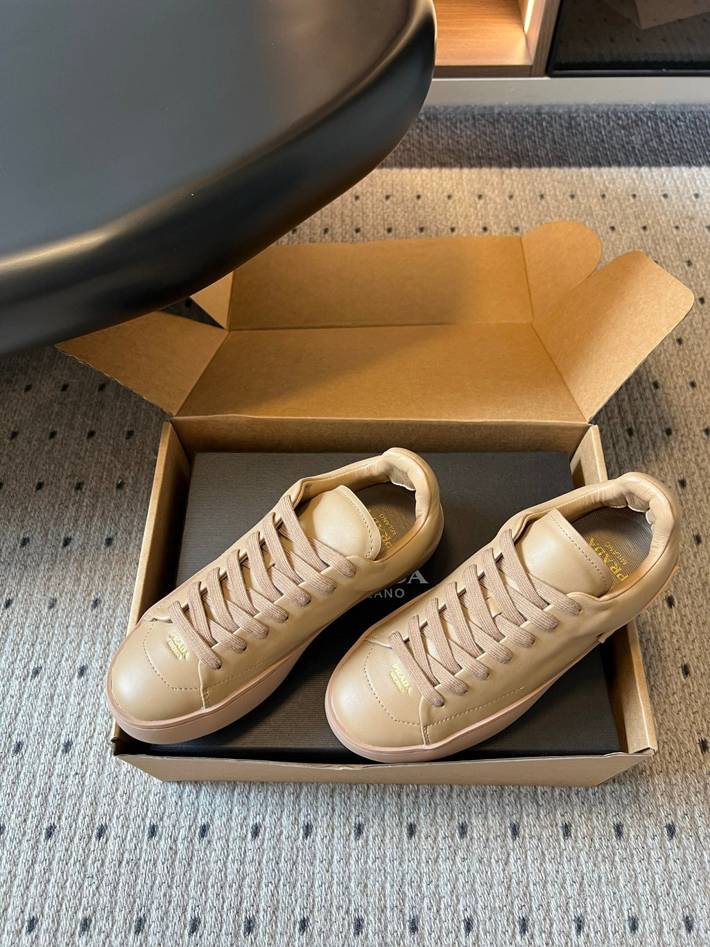 PRADA 26S LACE UP SNEAKERS 40MM IN BEIGE CALFSKIN