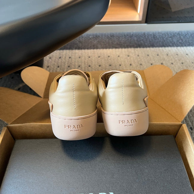 PRADA 26S LACE UP SNEAKERS 40MM IN BEIGE CALFSKIN
