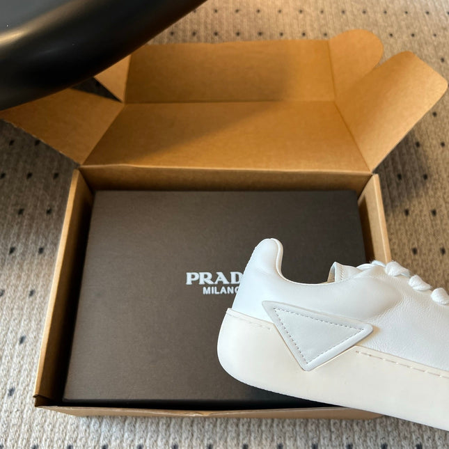 PRADA 26S LACE UP SNEAKERS 40MM IN WHITE CALFSKIN