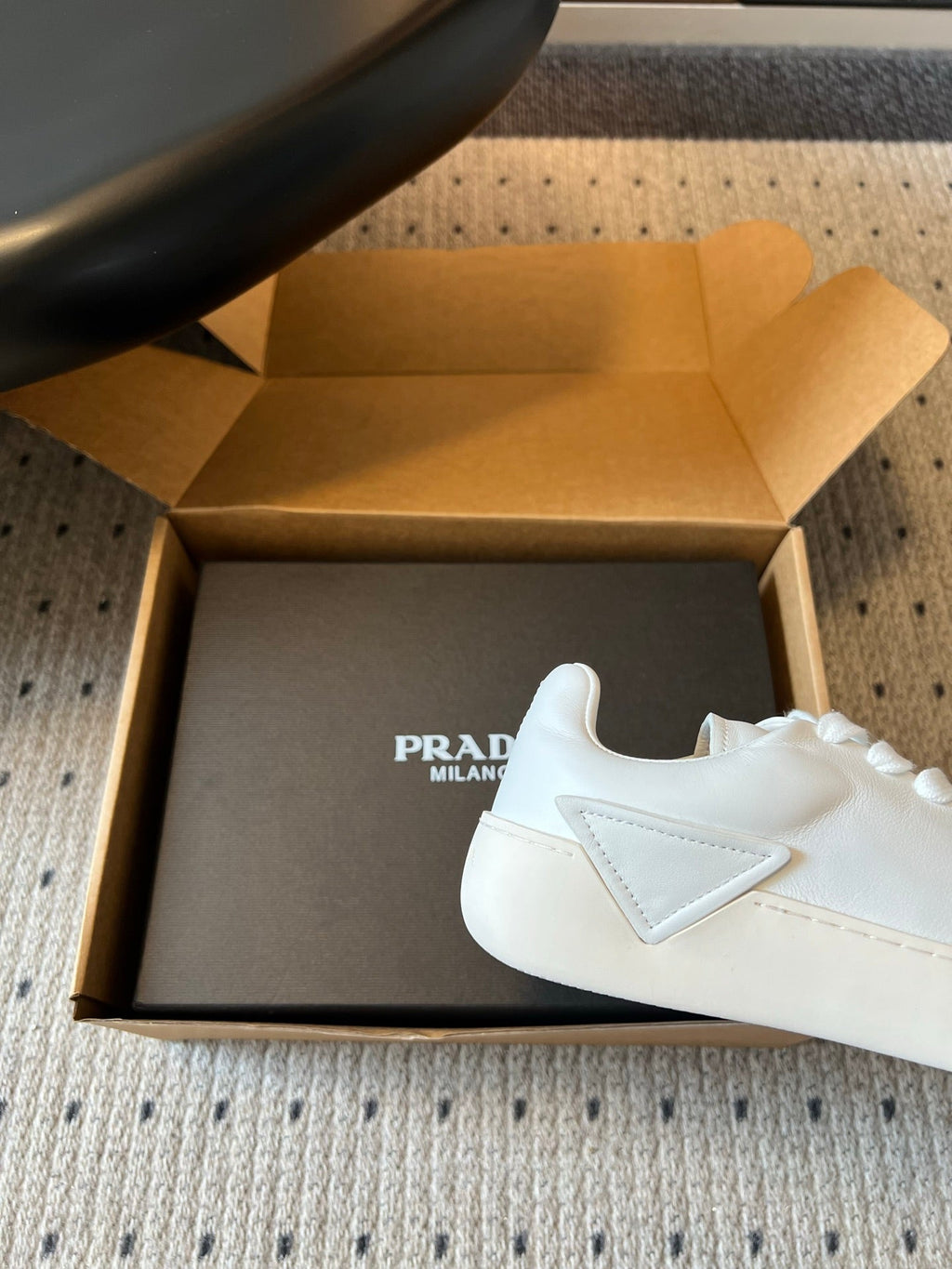 PRADA 26S LACE UP SNEAKERS 40MM IN WHITE CALFSKIN