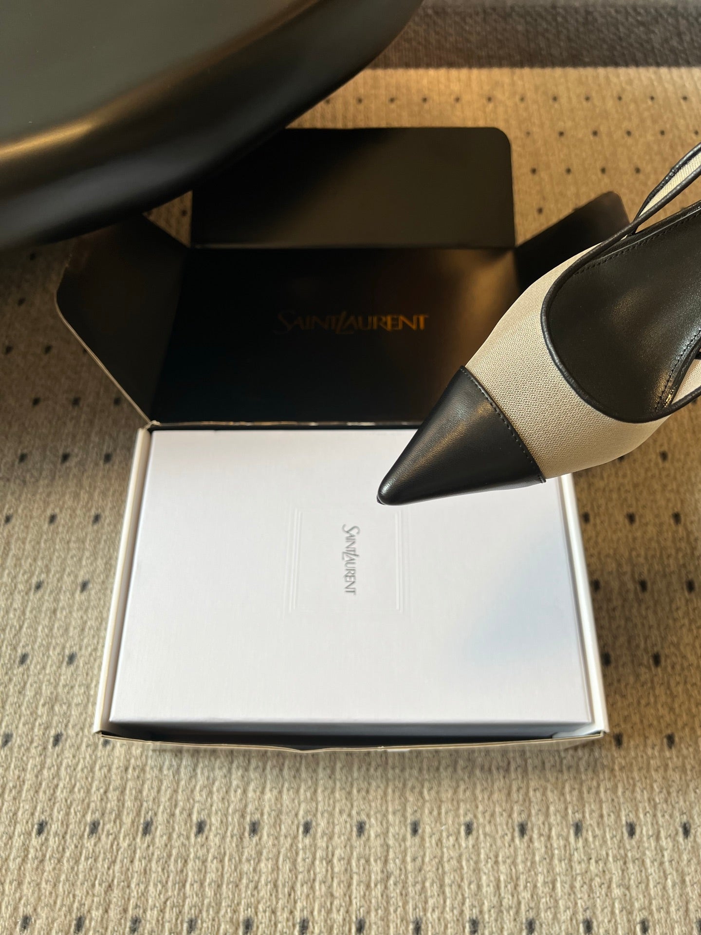 YSL 26S HEELED SLINGBACKS 60 MM IN BLACK LAMBSKIN AND BEIGE MESH