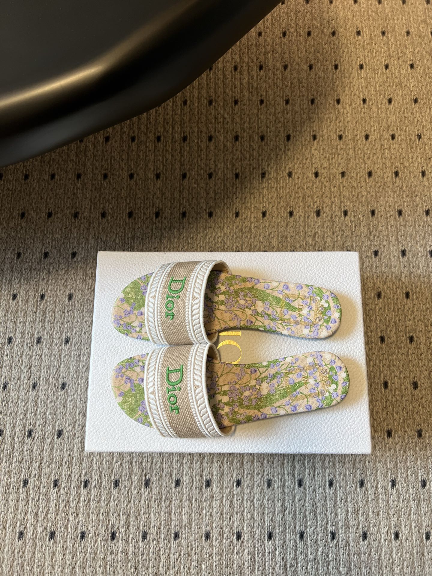 DIOR 26S SLIDES DWAY IN BEIGE GREEN EMBROIDERED CANVAS WITH LOGO & FLORAL PRINT FOOTBED