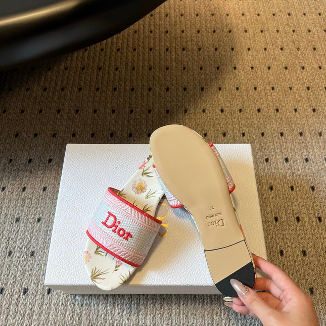 DIOR 26S SLIDES DWAY IN PINK RED EMBROIDERED CANVAS WITH LOGO & FLORAL PRINT FOOTBED