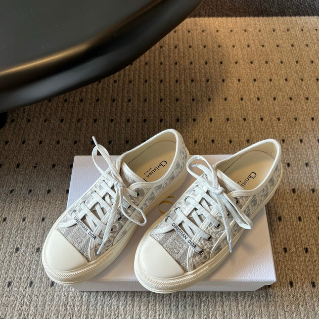 DIOR 26S LOW-TOP SNEAKER 50MM IN LIGHT GREY OBLIQUE EMBROIDERED CANVAS